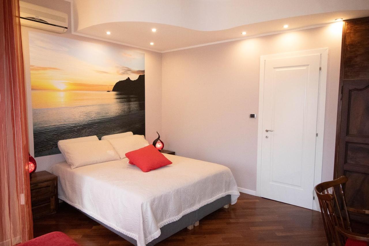La Casa Di Adele Cagliari B&B Zewnętrze zdjęcie